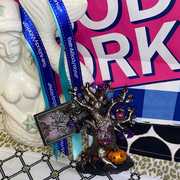 BATH AND BODY WORKS HAUNTED MONSTER TREE PROJECTOR NIGHTLIGHT WALLFLOWER PLUG - Picture 2 of 9